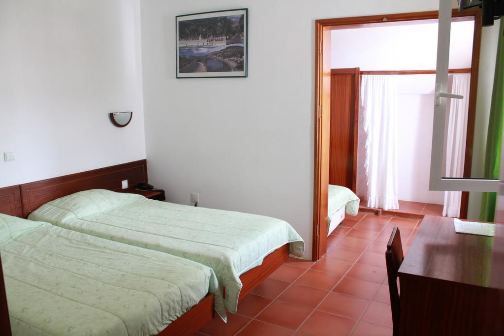 Residencial Che Guevara Bed & Breakfast Mindelo Zimmer foto